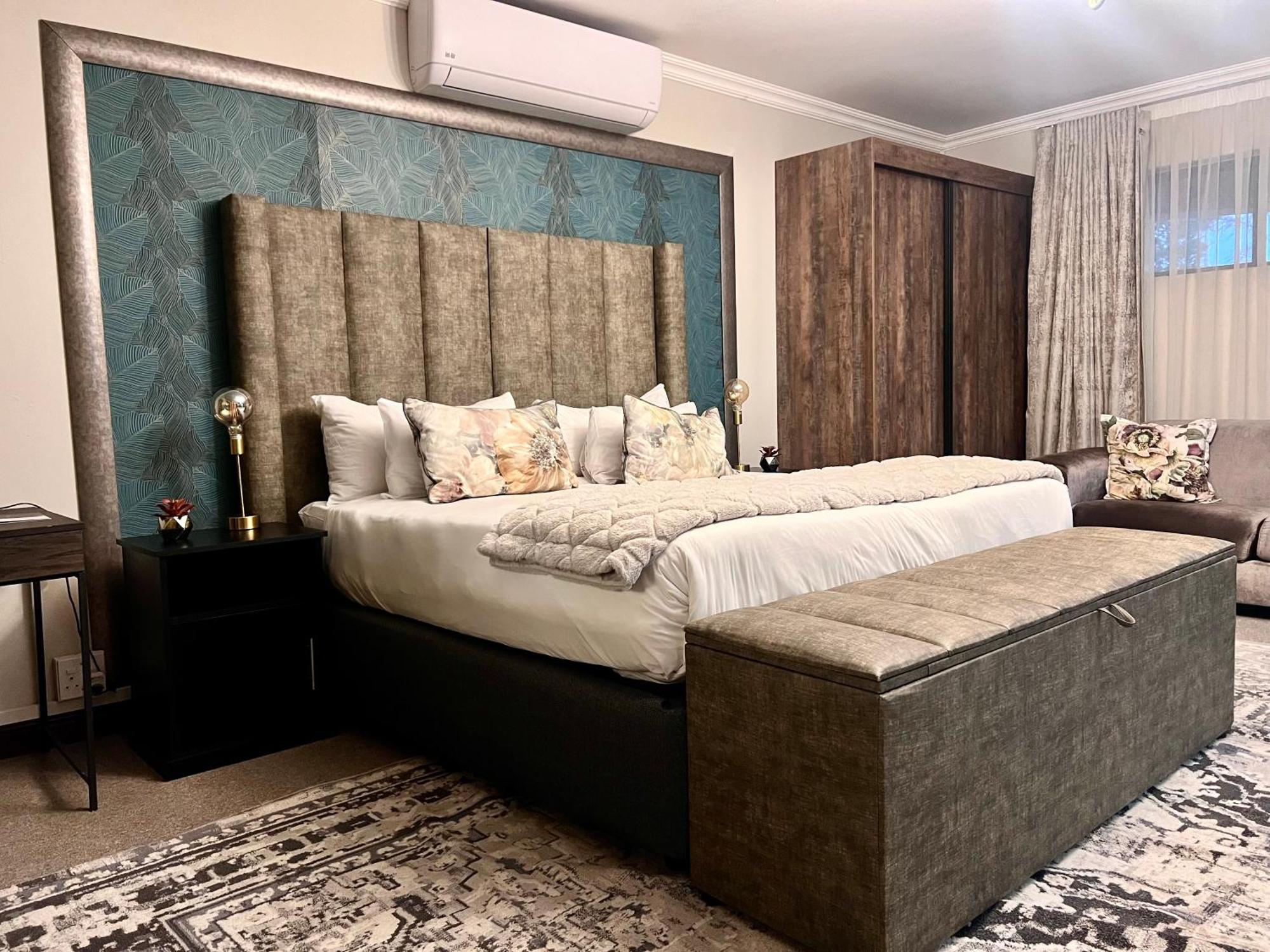 One O Eight Boutique Hotel Benoni Exterior photo