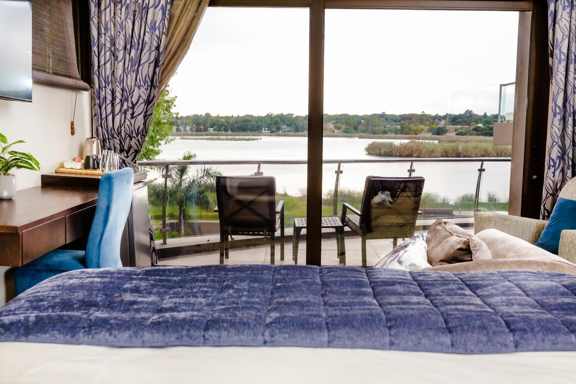 One O Eight Boutique Hotel Benoni Exterior photo